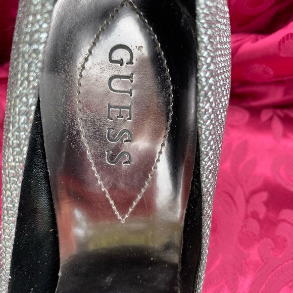 🎉💎🎉HOST PICK BEST IN SHOES POSH PARTY🎉💎🎉Guess Silver mesh heels never worn - Picture 6 of 11